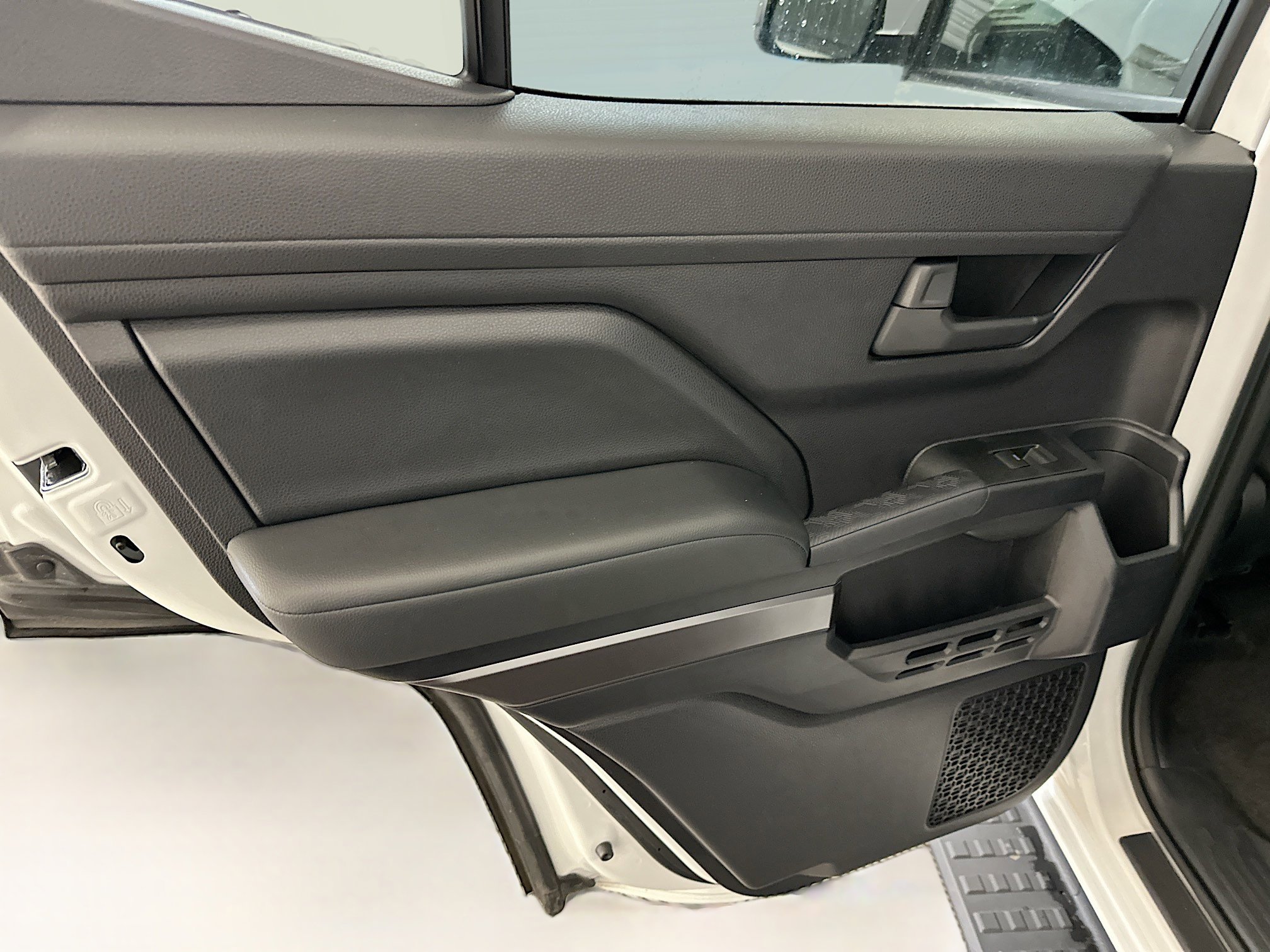 Used 2025 Toyota 4Runner SR5 image 27