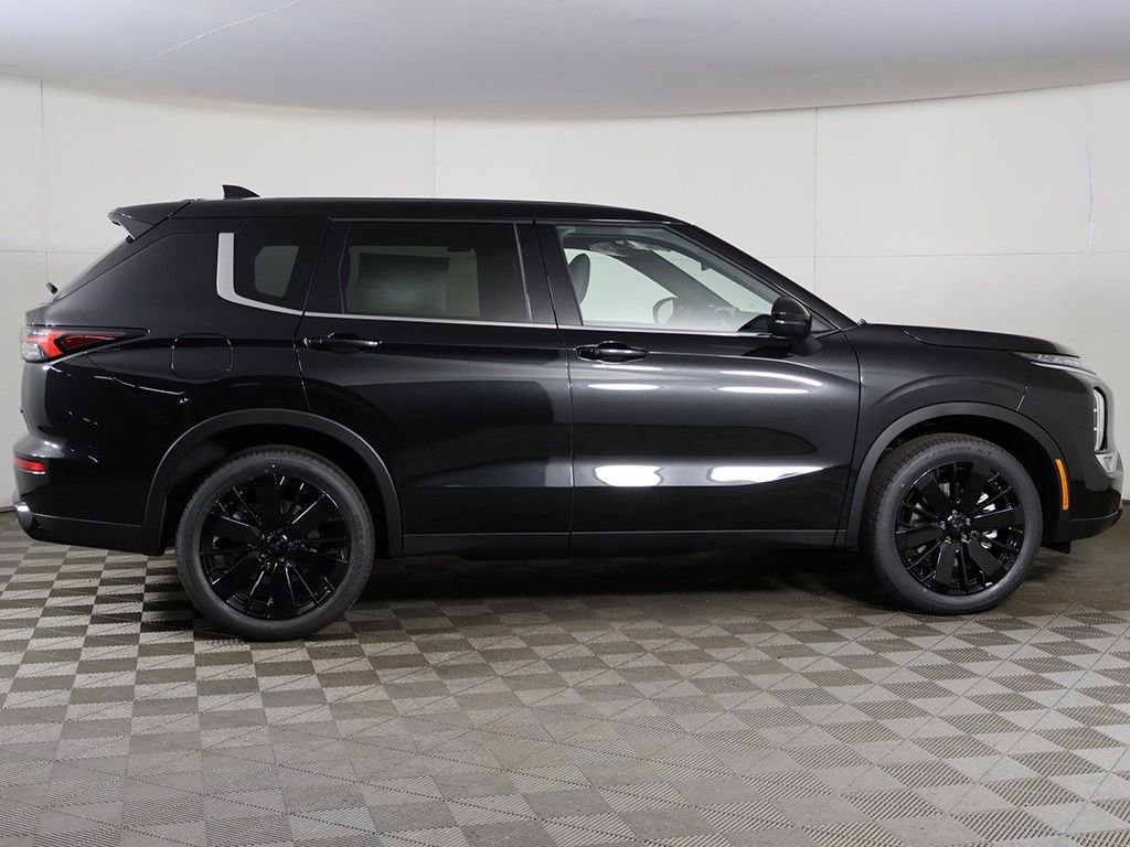 New 2026 Mitsubishi Outlander LE FWD image 18