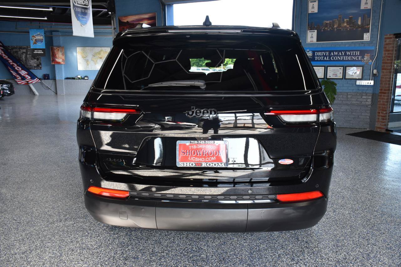 Used 2024 Jeep Grand Cherokee L Laredo AWD/4WD image 4