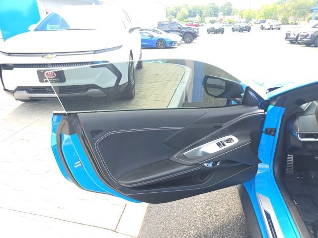 Used 2024 Chevrolet Corvette Stingray Coupe RWD image 13