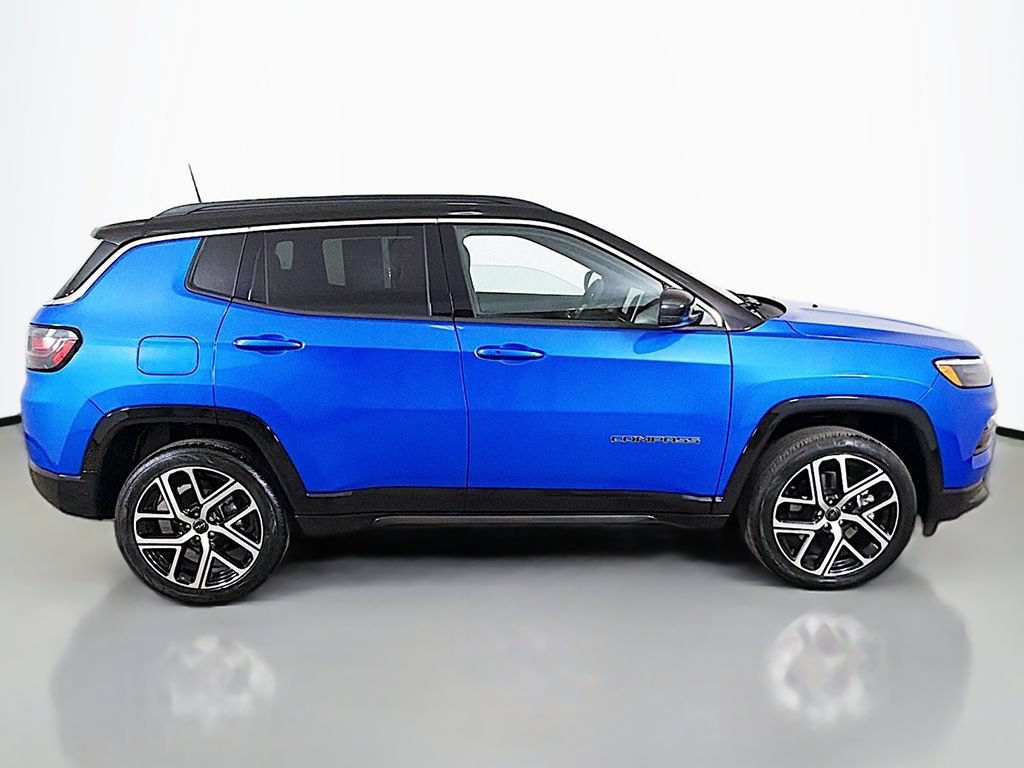Used 2025 Jeep Compass Limited w/ Elite Group AWD/4WD image 18