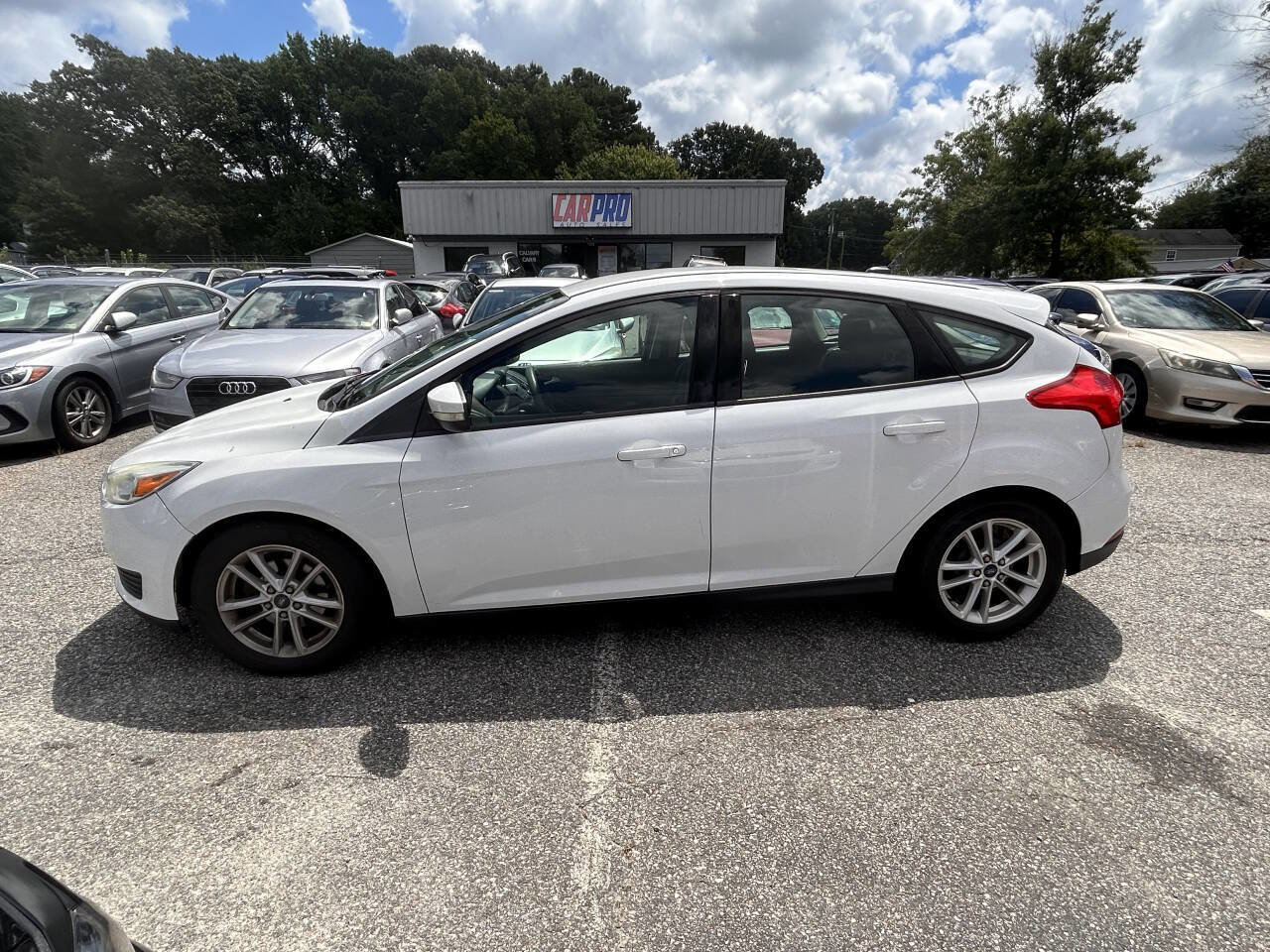 Used 2015 Ford Focus SE image 12