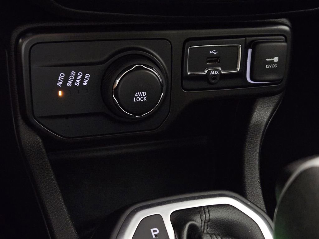 Used 2023 Jeep Renegade Latitude image 17