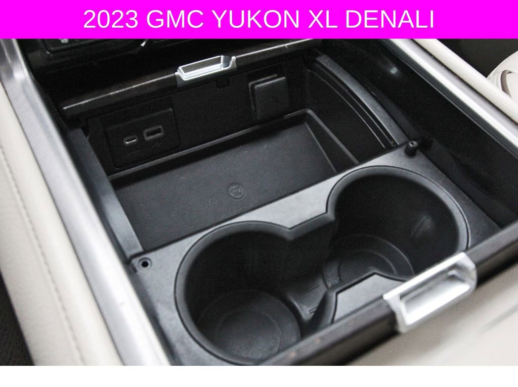 Used 2023 GMC Yukon XL Denali image 30