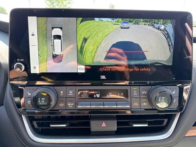 Used 2024 Toyota Grand Highlander AWD image 29