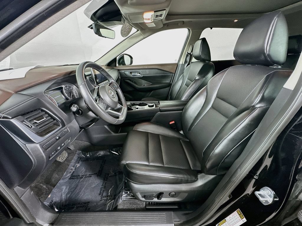 Certified 2023 Nissan Rogue SV w/ SV Premium B Package AWD/4WD image 30