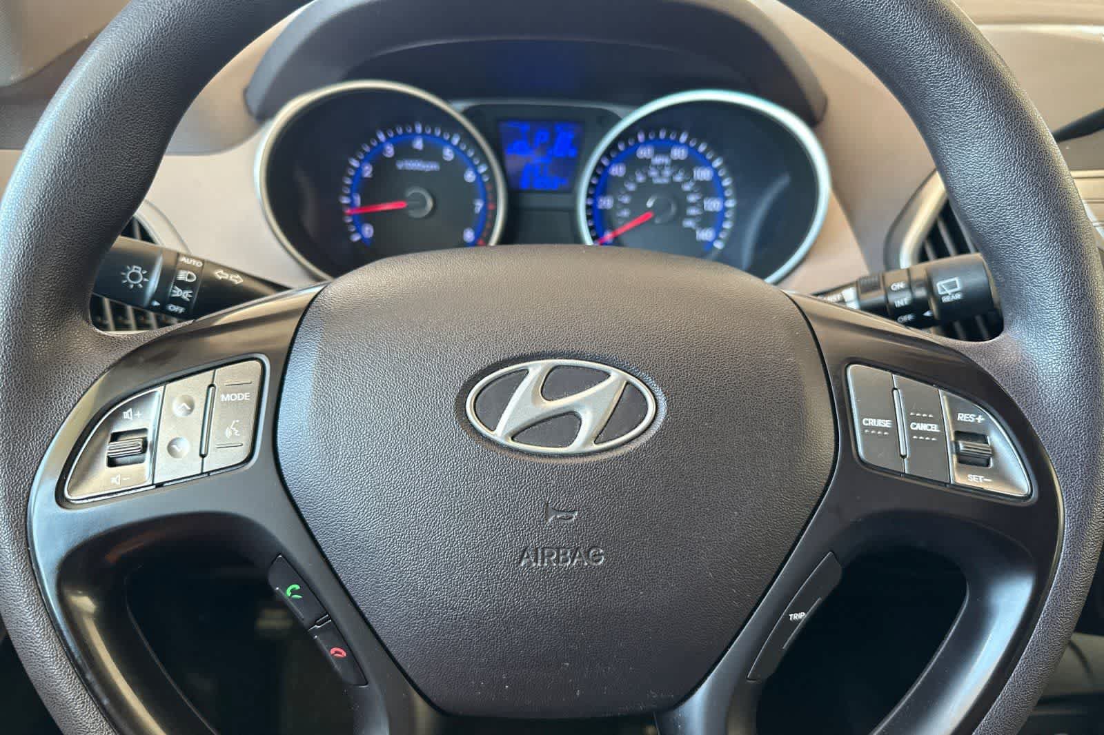 Used 2015 Hyundai Tucson GLS w/ Option Group 02 AWD/4WD image 23