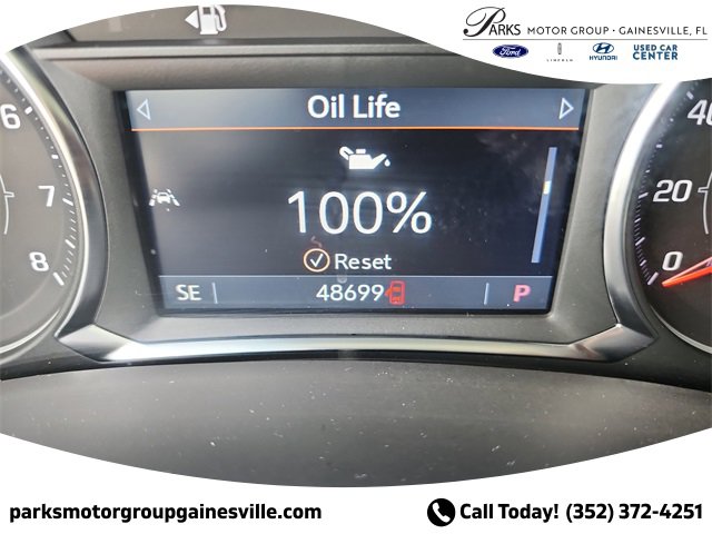 Used 2023 GMC Terrain SLT image 30