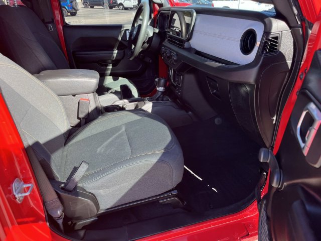 Used 2024 Jeep Gladiator Sport AWD/4WD image 20