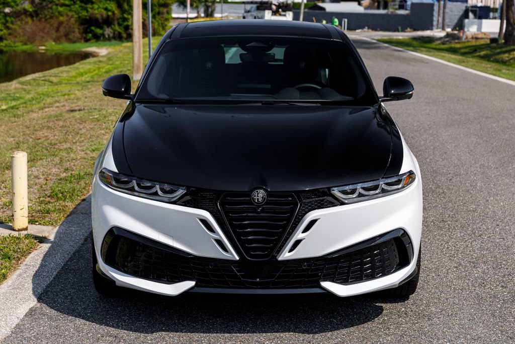 New 2026 Alfa Romeo Tonale w/ Active Assist Package AWD/4WD image 8