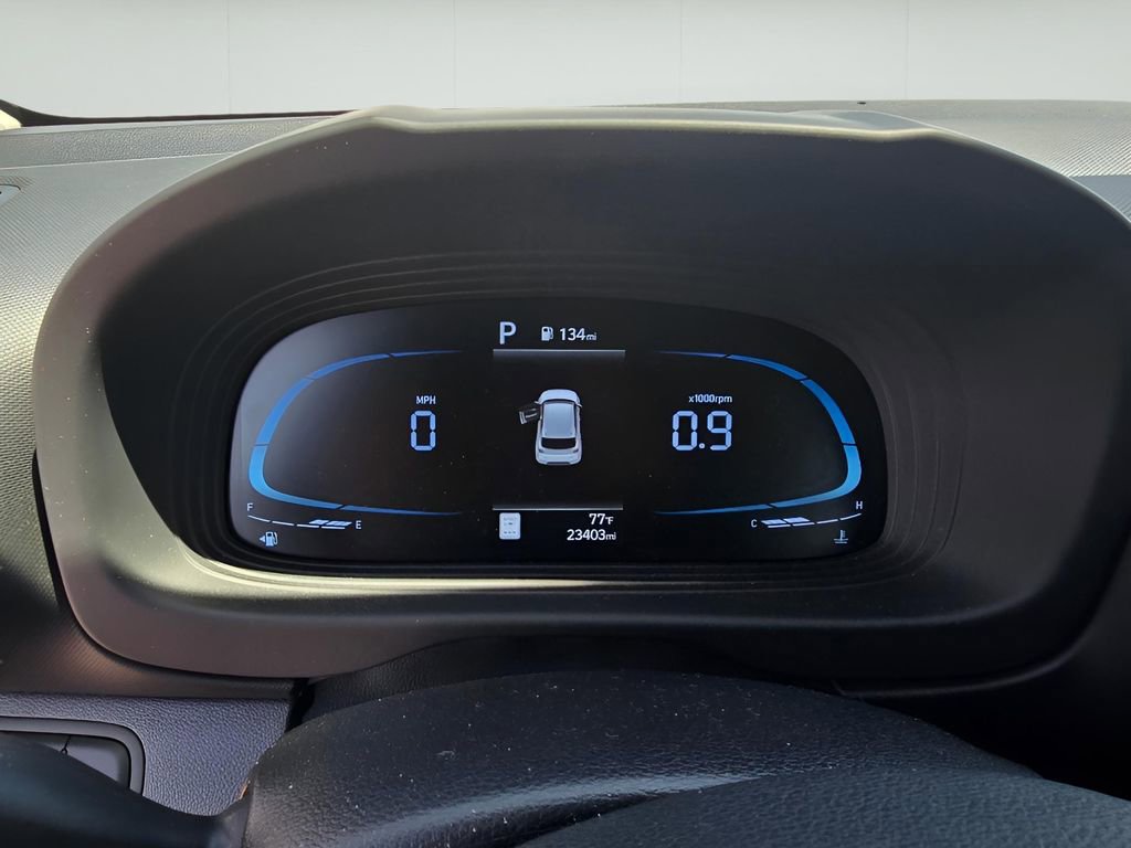 Used 2023 Hyundai Venue Limited FWD image 9