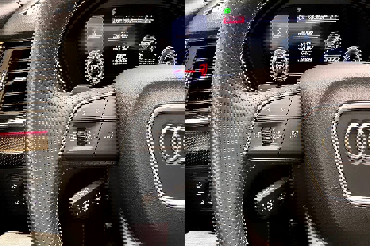 Used 2023 Audi SQ5 Prestige w/ Prestige Package image 22