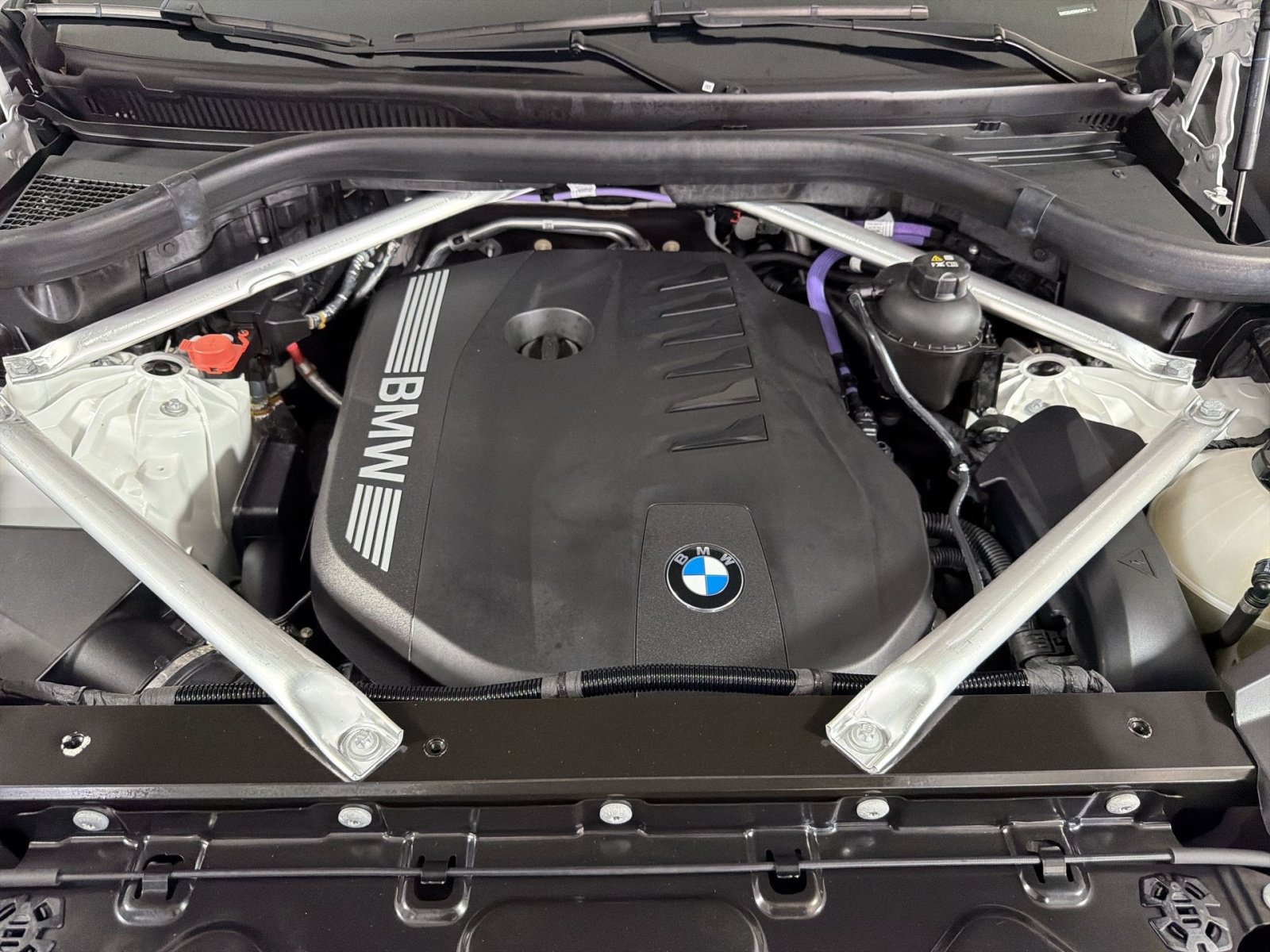 Used 2024 BMW X5 xDrive40i w/ Premium Package AWD/4WD image 28