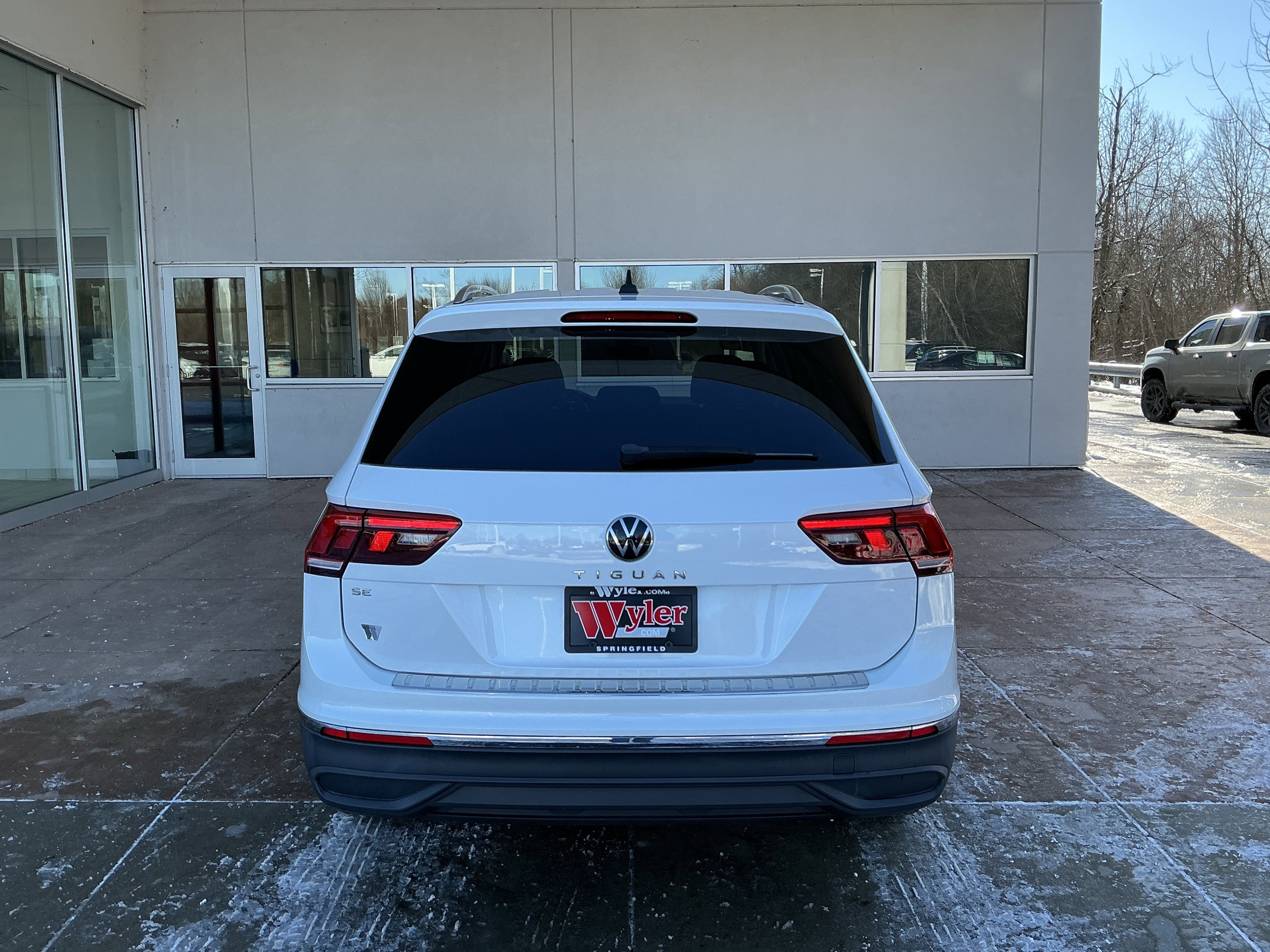 Used 2023 Volkswagen Tiguan SE image 21