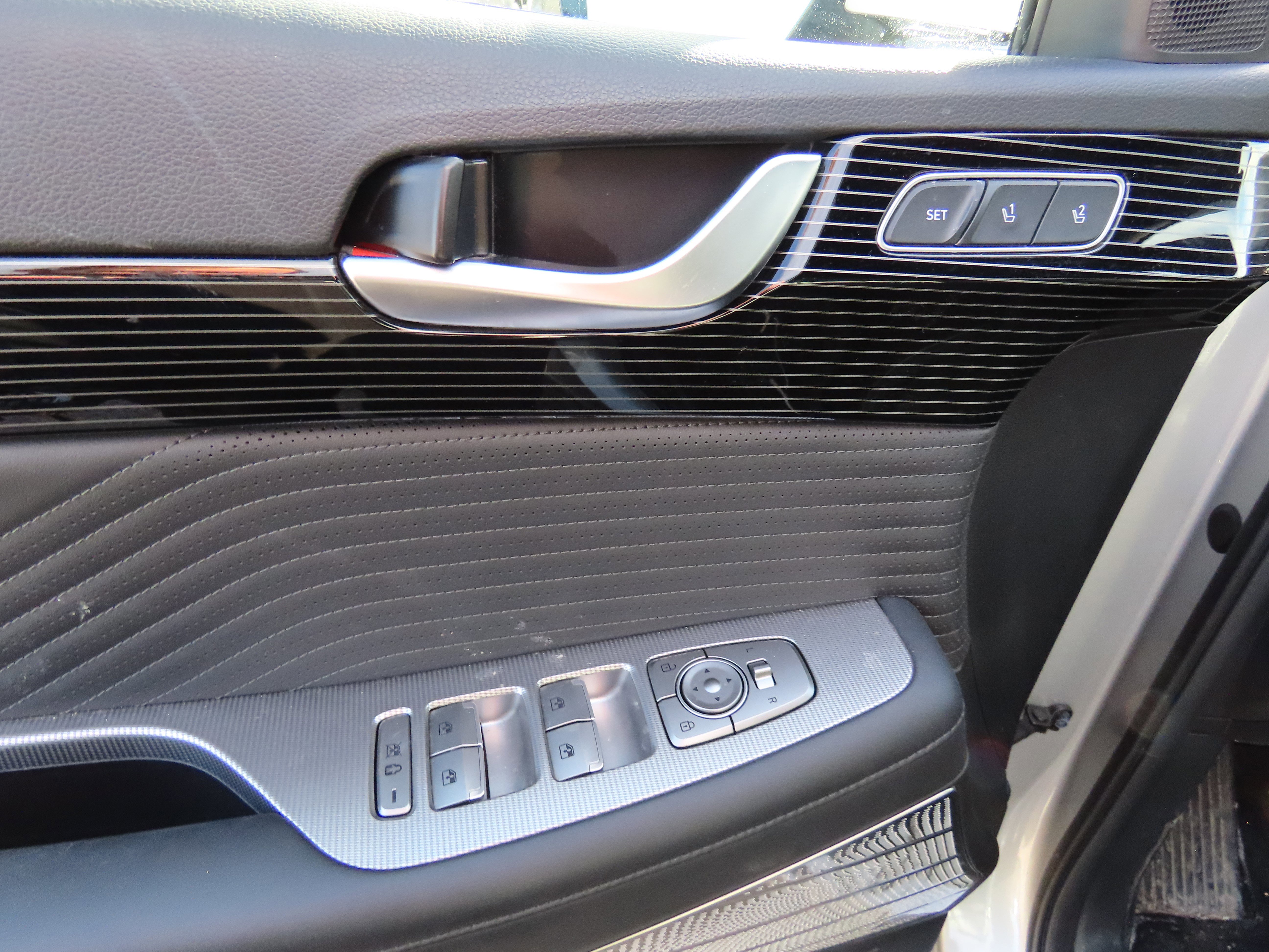 Used 2023 Hyundai Palisade Calligraphy image 23