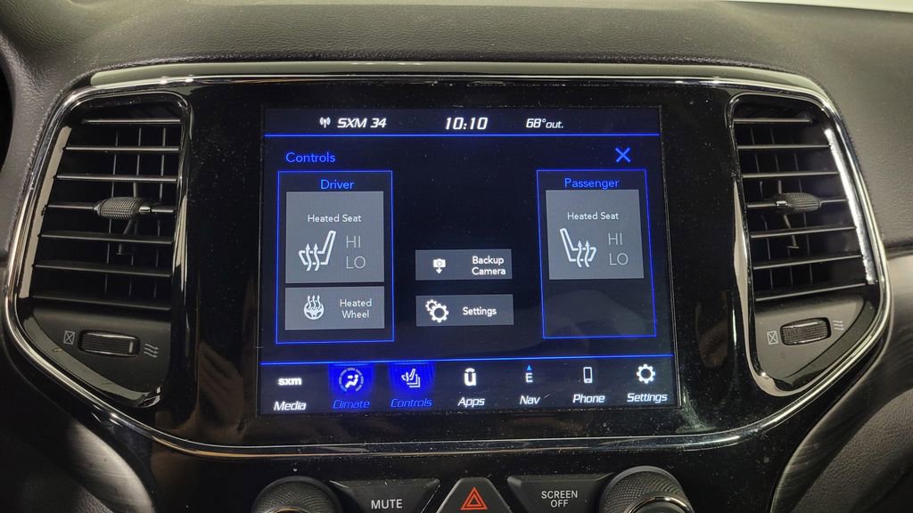 Used 2022 Jeep Grand Cherokee Laredo X image 26