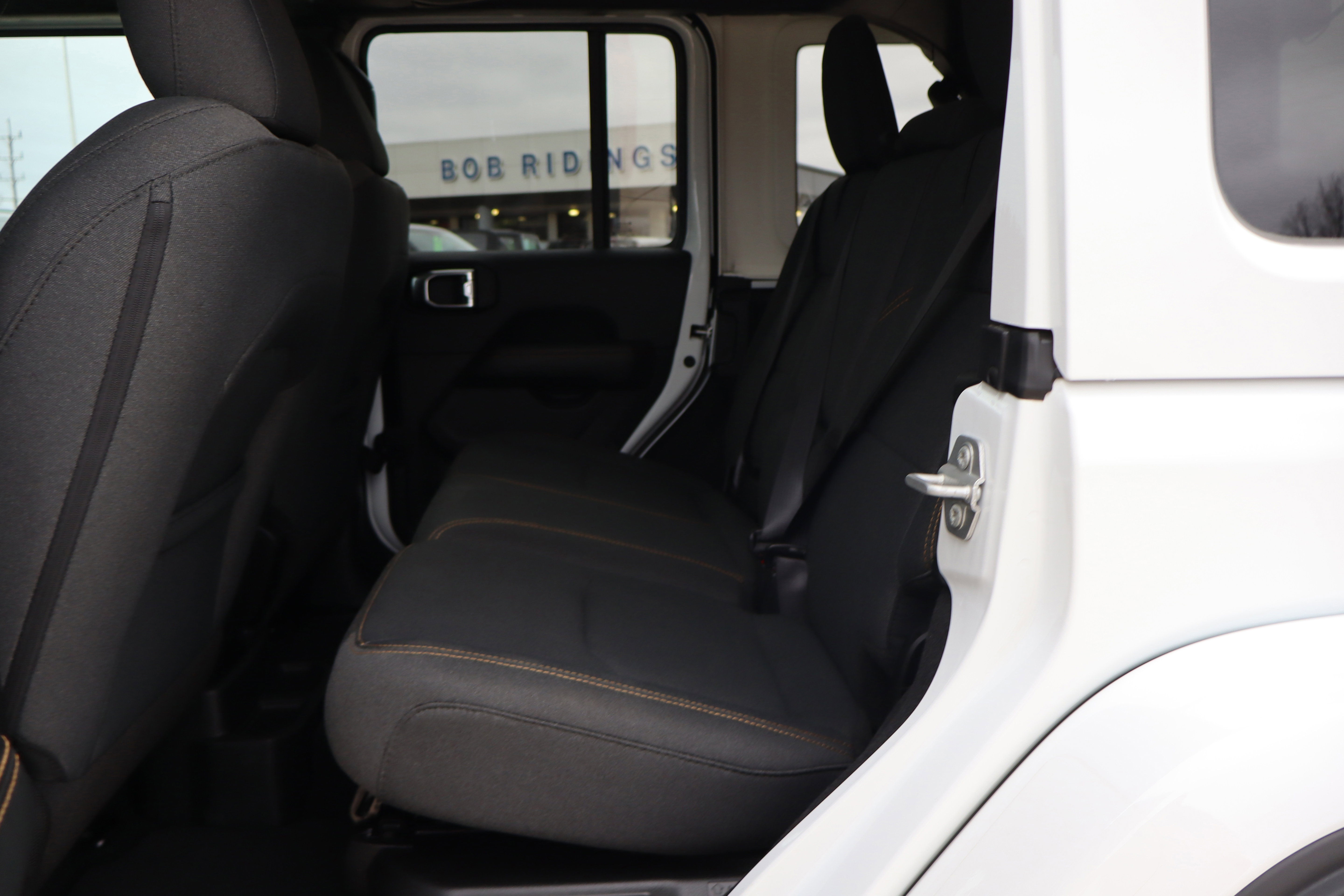 Used 2025 Jeep Wrangler Sahara w/ Safety Group image 10