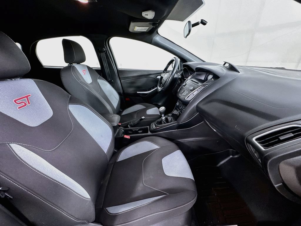 Used 2015 Ford Focus ST FWD image 31
