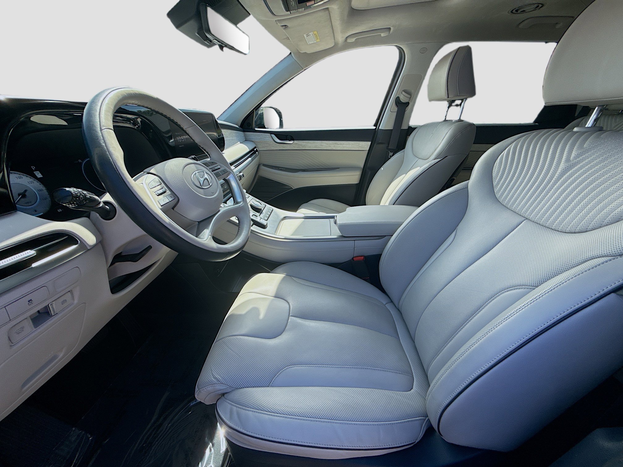 Used 2024 Hyundai Palisade Calligraphy image 16