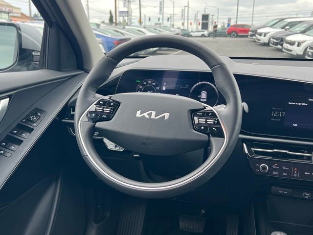 Certified 2025 Kia Niro Wind w/ Wind Preserve Package FWD image 14
