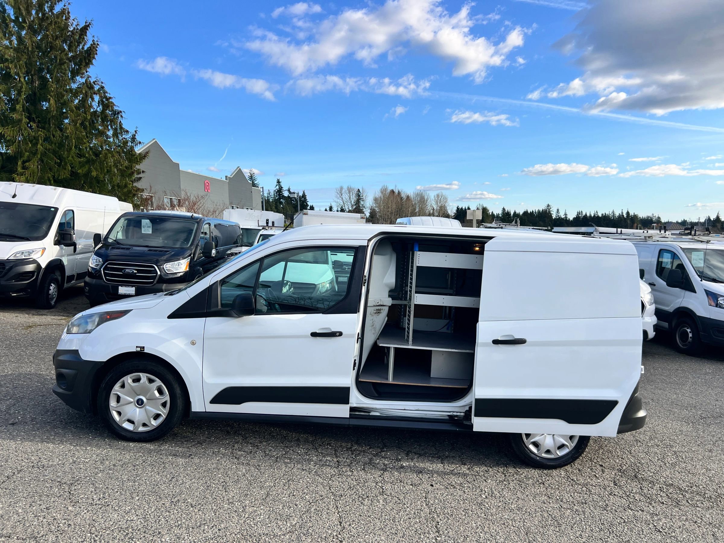 Used 2015 Ford Transit Connect XL image 9