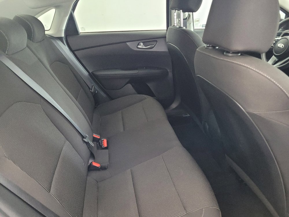Used 2020 Kia Forte LXS FWD image 19