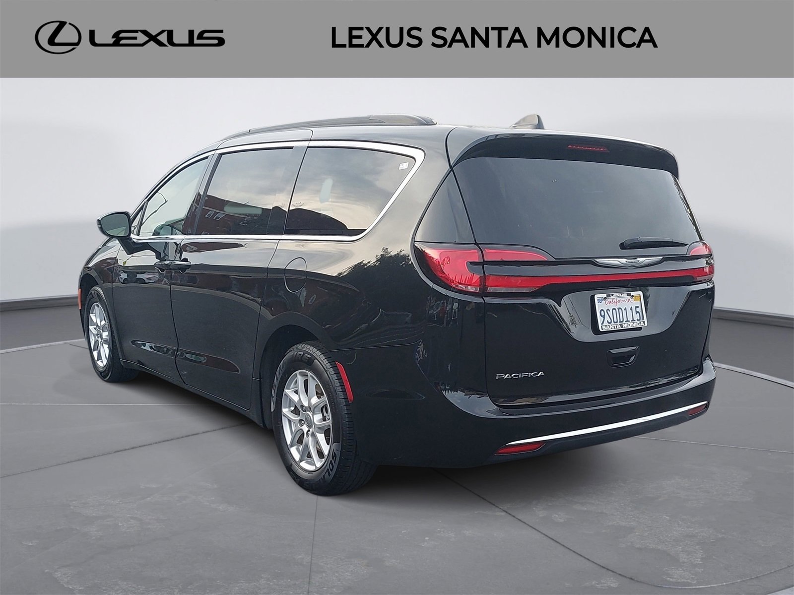 Used 2022 Chrysler Pacifica Touring-L image 7