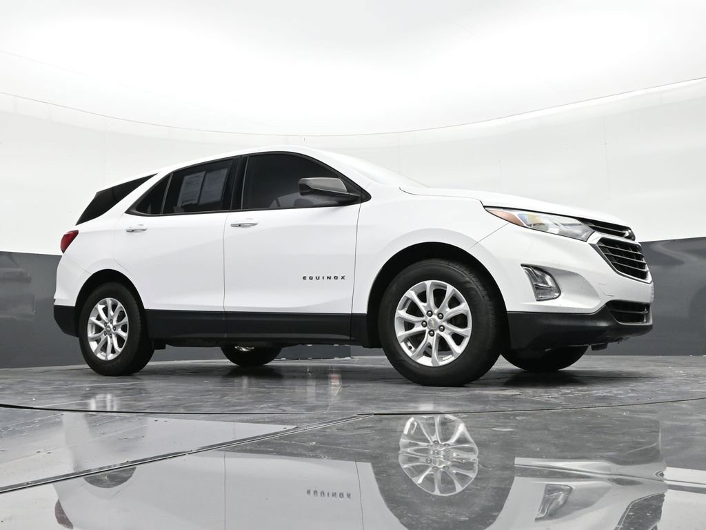 Used 2018 Chevrolet Equinox LS image 26