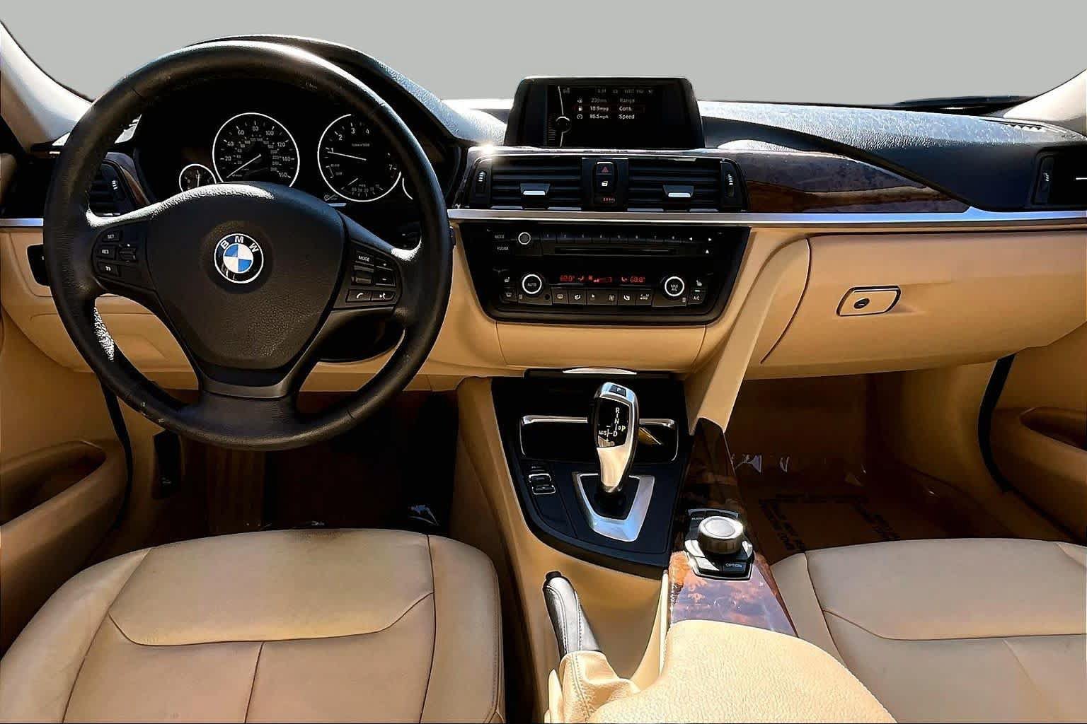 Used 2013 BMW 328i xDrive Sedan AWD/4WD image 16