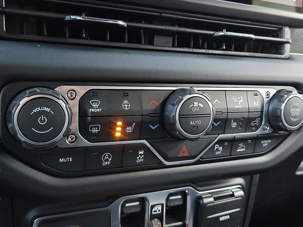Used 2026 Jeep Wrangler Unlimited Rubicon image 21