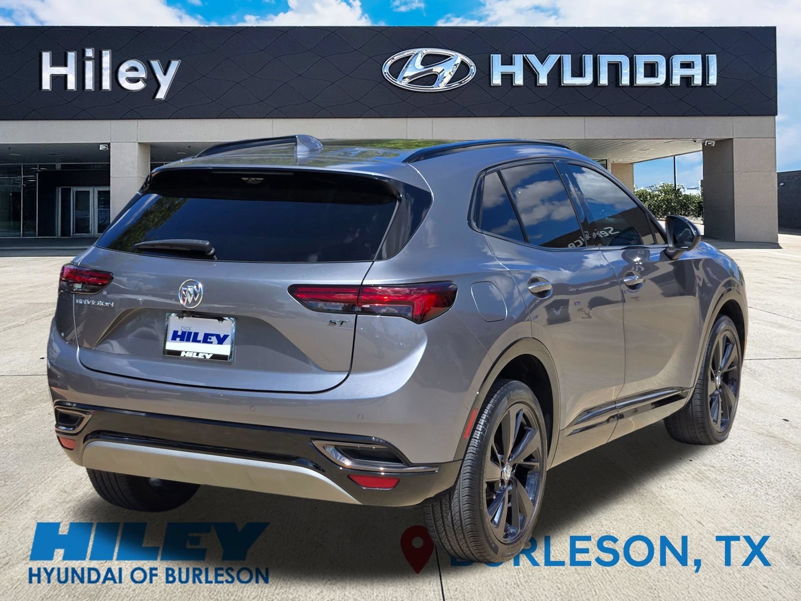 Used 2022 Buick Envision Essence w/ Technology Package II FWD image 4