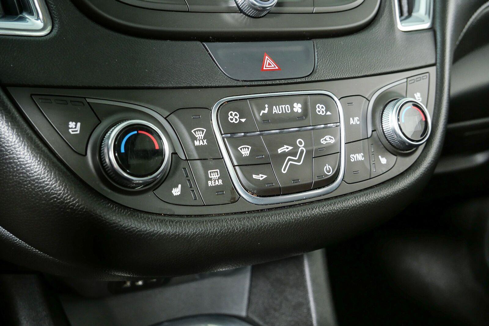 Used 2017 Chevrolet Malibu Premier w/ Premier Sun and Wheel Package FWD image 17