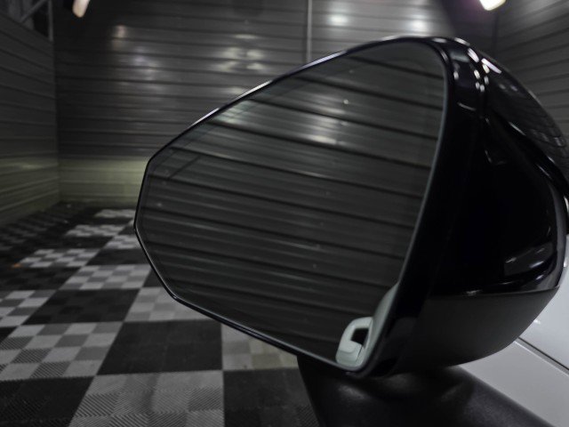 Used 2025 Volvo EX30 Plus image 27