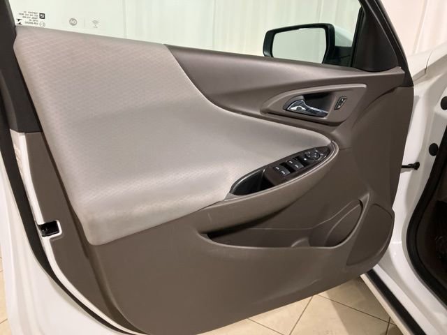 Used 2023 Chevrolet Malibu LT image 9