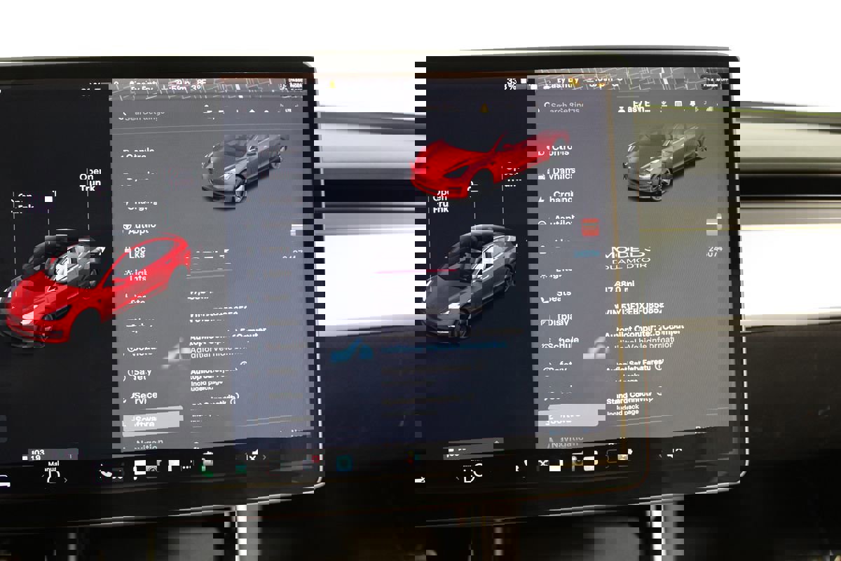 Used 2018 Tesla Model 3 Performance image 16