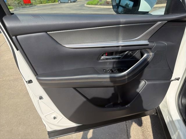 Used 2024 MAZDA CX-90 Plug-In Hybrid w/ Preferred AWD/4WD image 13