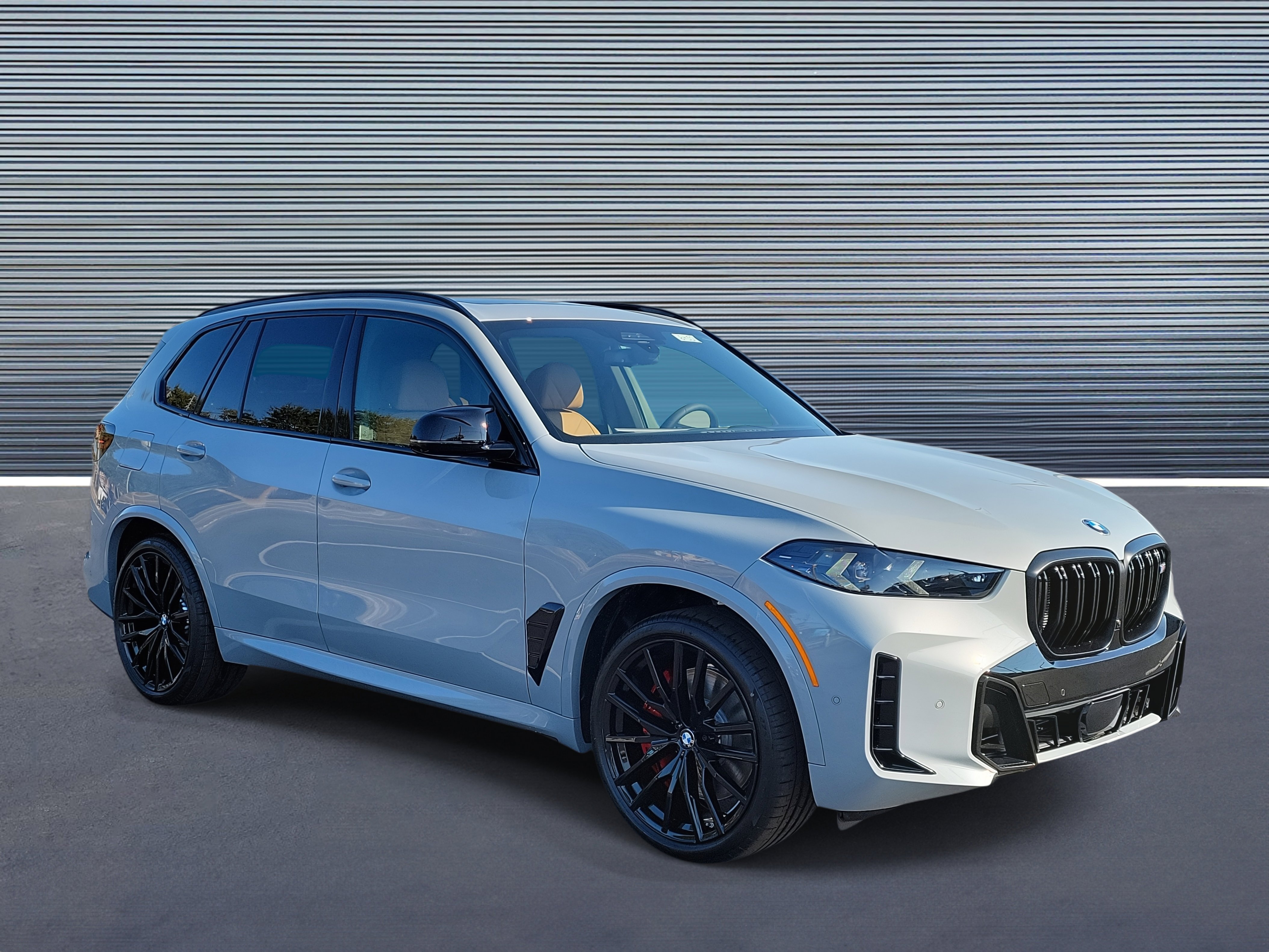 New 2026 BMW X5 M60i image 2