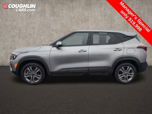 Used 2023 Kia Seltos LX image 4