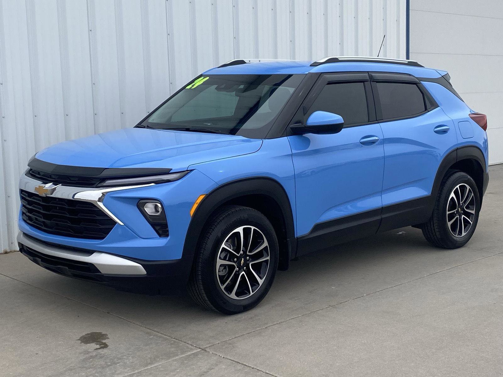 Used 2024 Chevrolet TrailBlazer LT image 1