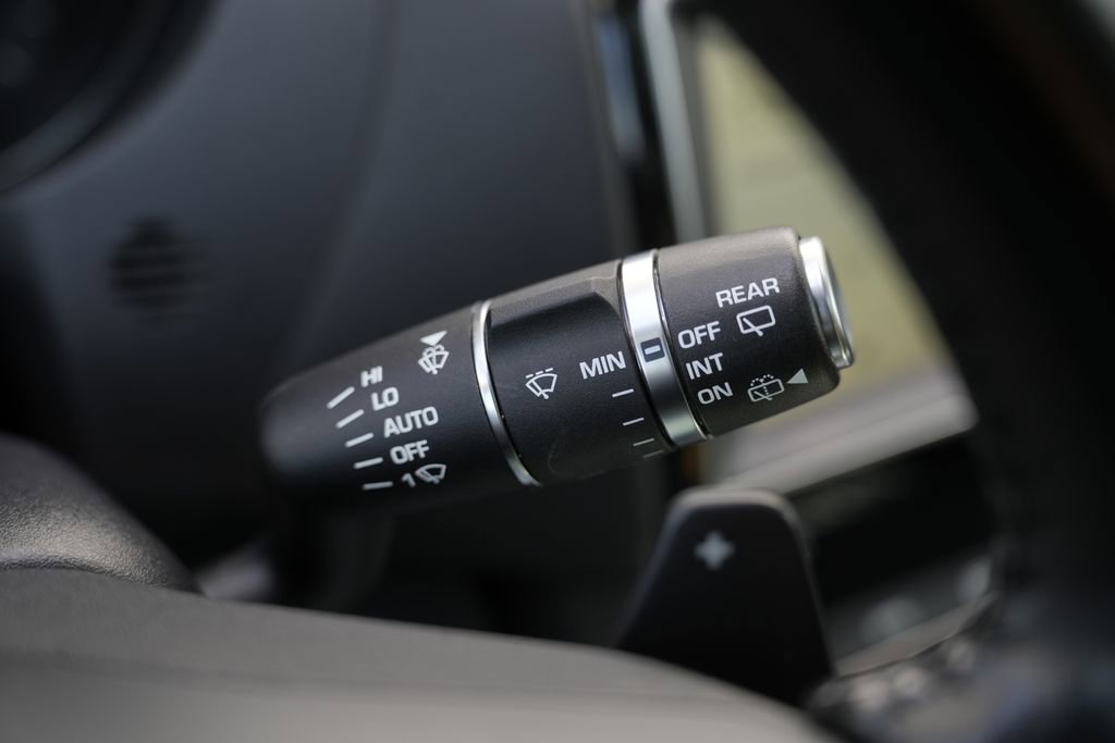 Used 2019 Jaguar F-PACE Premium image 54