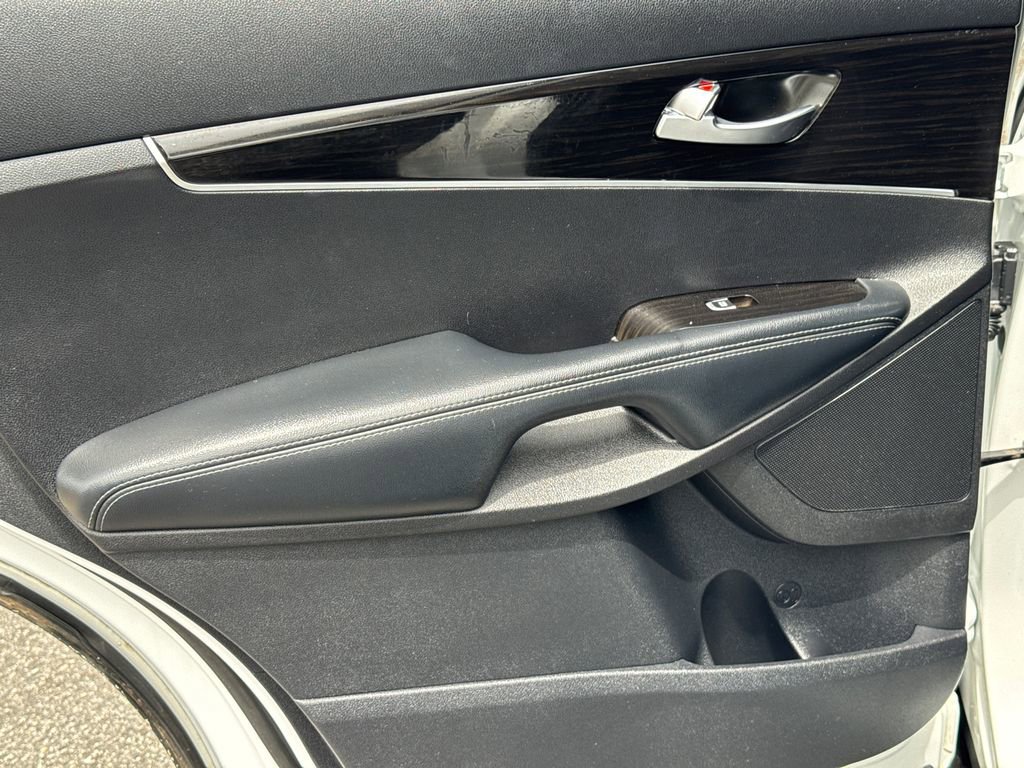 Used 2019 Kia Sorento FWD image 21