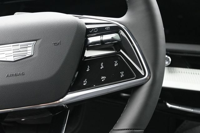 New 2026 Cadillac Optiq Sport 1 w/ LPO, Floor Liner Package AWD/4WD image 27