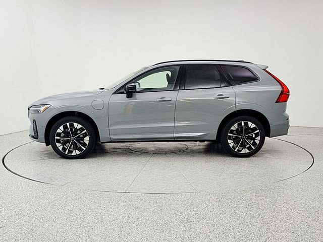 New 2026 Volvo XC60 T8 Plus w/ Climate Package AWD/4WD image 8