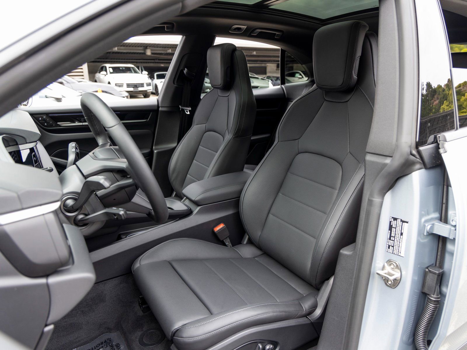 New 2025 Porsche Macan Electric image 5