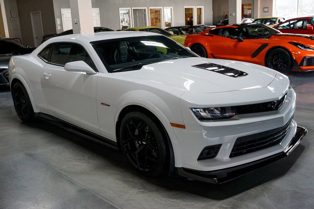 Used 2015 Chevrolet Camaro Z/28 image 3