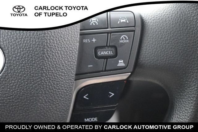 Used 2025 Toyota Camry SE FWD image 25