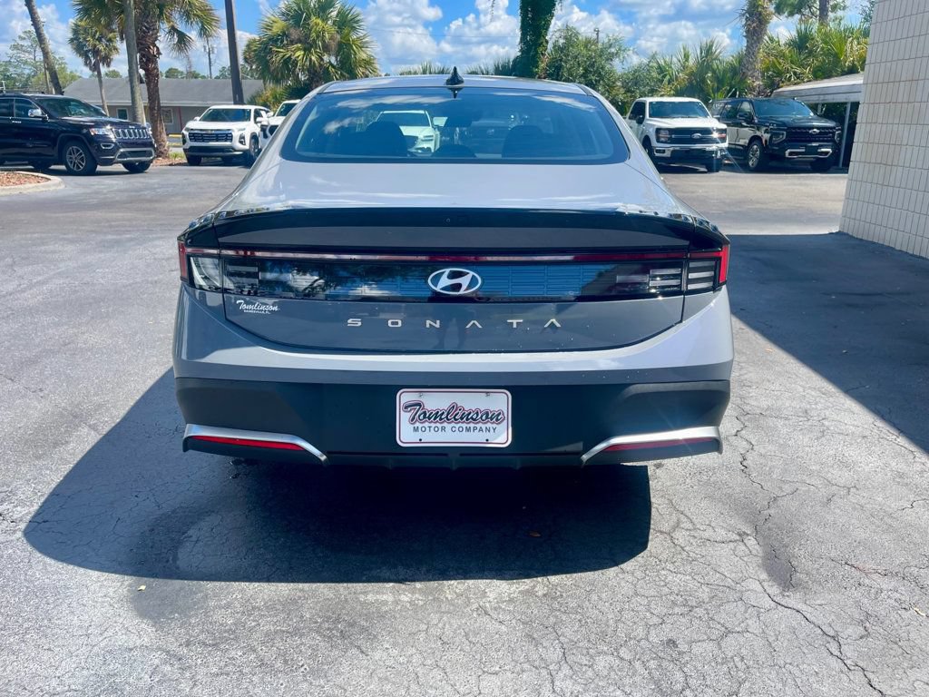 Used 2025 Hyundai Sonata SE FWD image 8