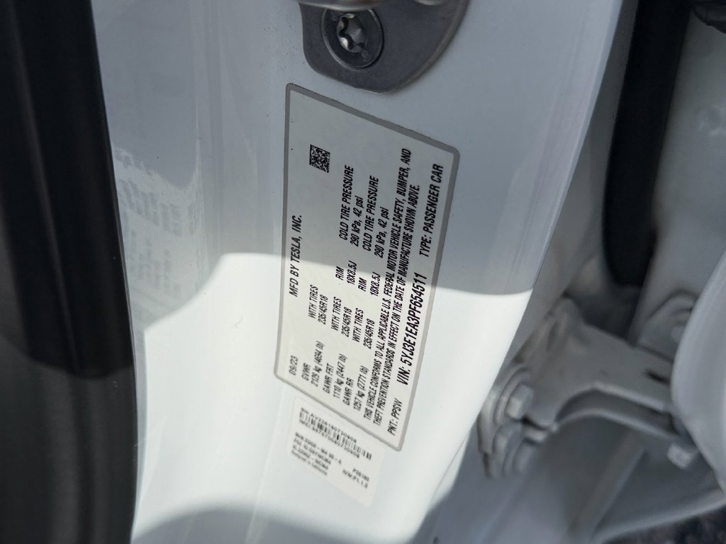 Used 2023 Tesla Model 3 Standard Range RWD image 17