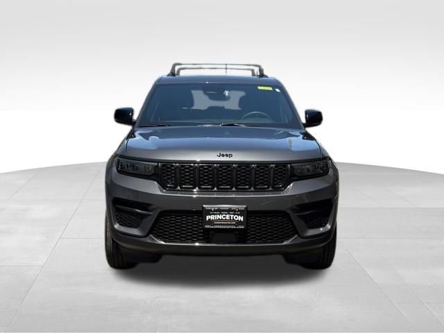 Used 2024 Jeep Grand Cherokee Altitude AWD/4WD video 2