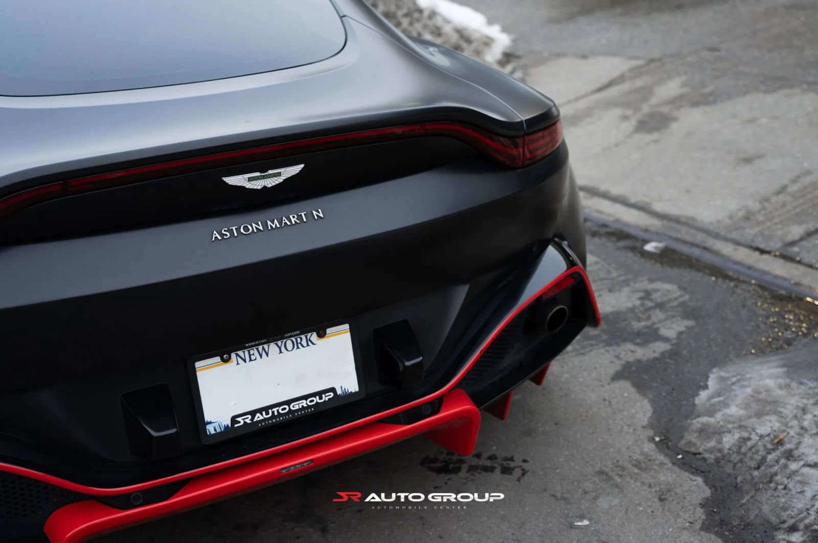 Used 2019 Aston Martin V8 Vantage Coupe image 5